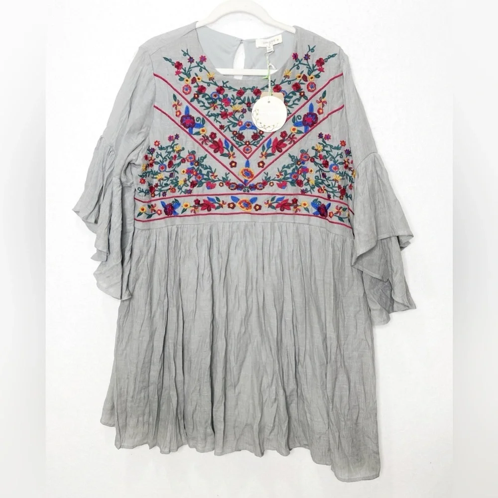 Umgee Full Size Floral Embroidered 3/4 Bell Sleeve Keyhole Dress Plus Size 1X - Picture 4 of 11